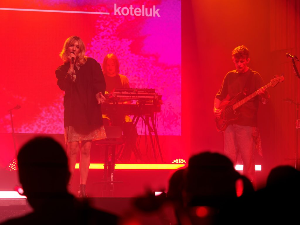Mela Koteluk śpiewa podczas mcrJAZZ 2026
